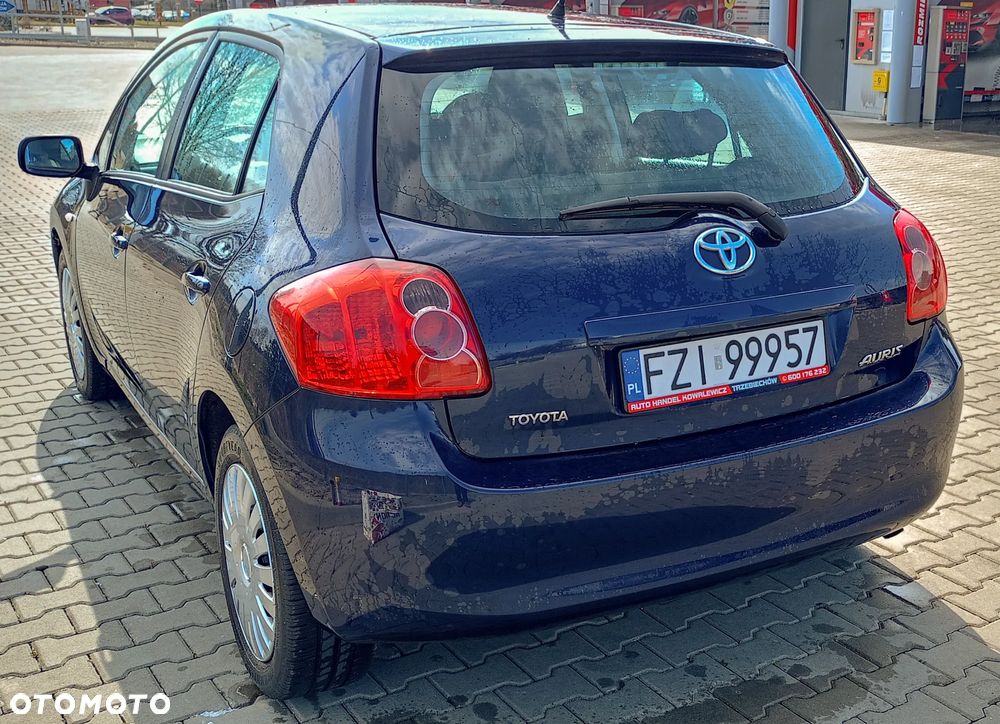 Toyota Auris 1.6 VVT-i Luna - 2