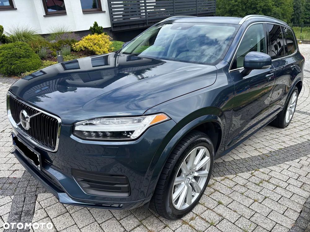 Volvo XC 90 - 9