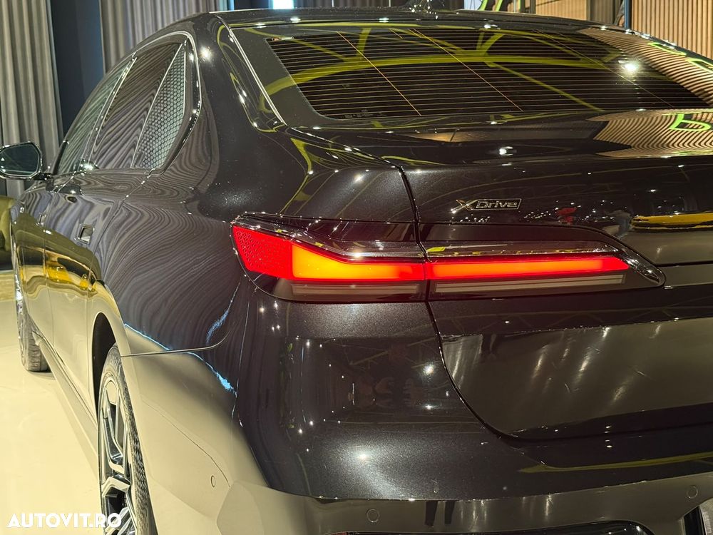 BMW Seria 7 - 16