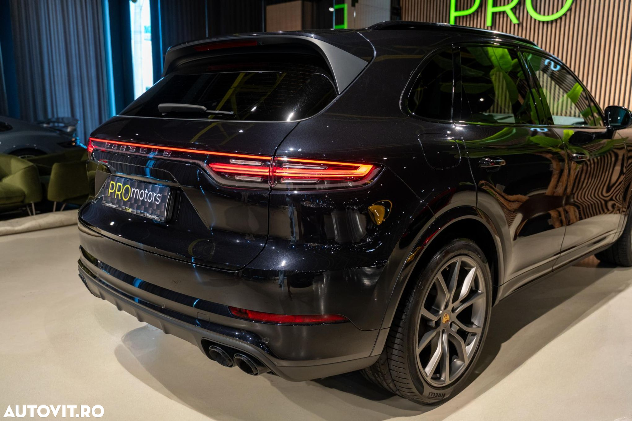 Porsche Cayenne Standard - 24