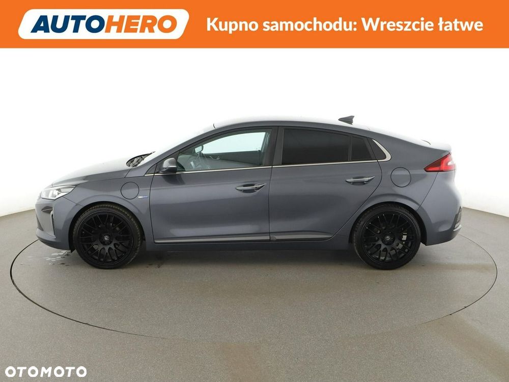 Hyundai IONIQ - 3