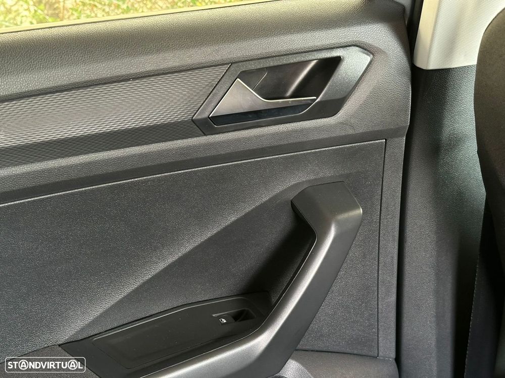 VW T-Roc 1.0 TSI Urban - 12