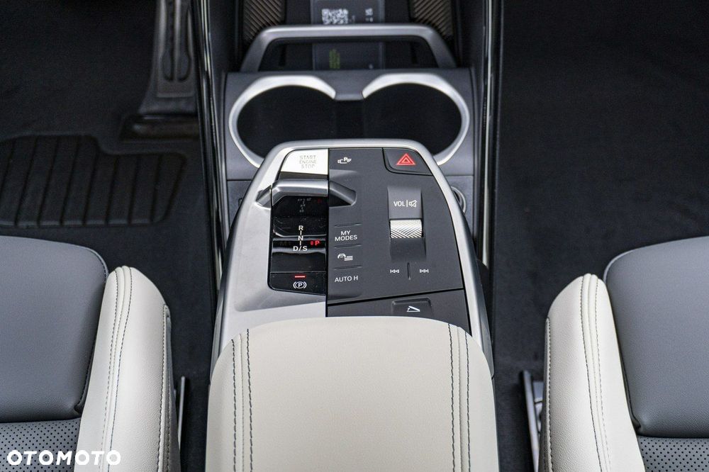 BMW X1 sDrive18i - 19