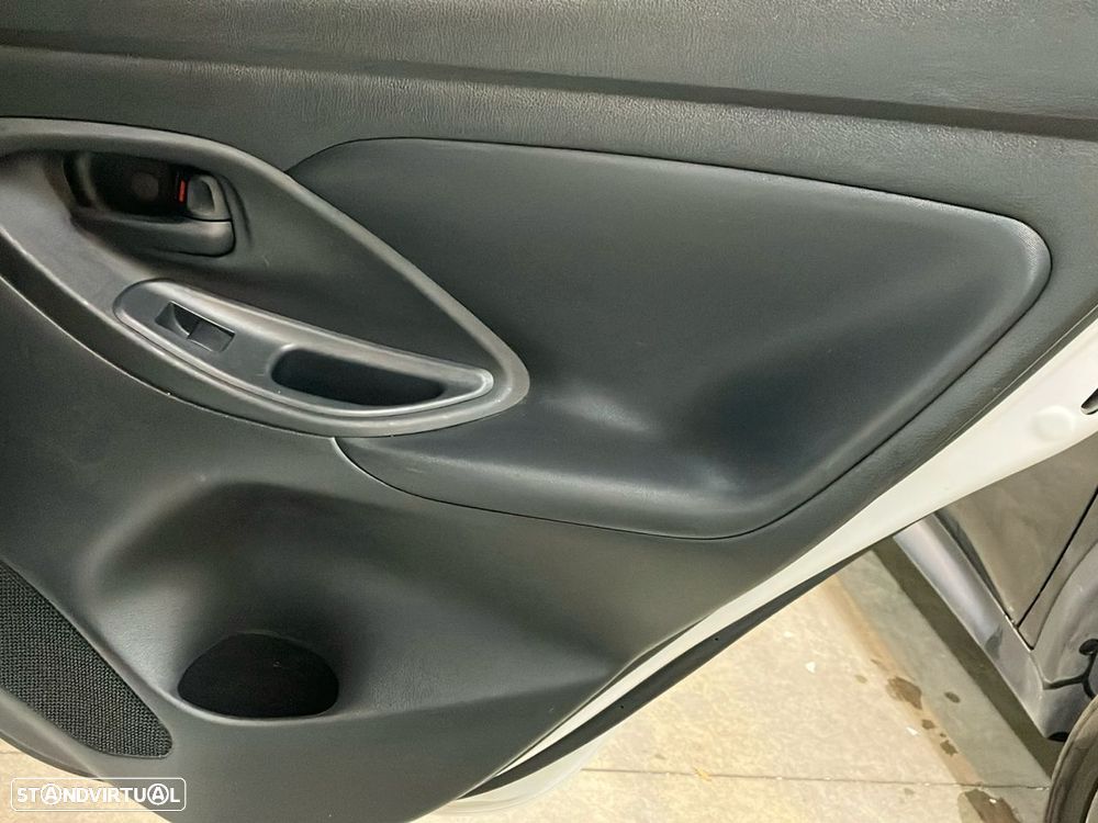 Toyota Yaris - 23