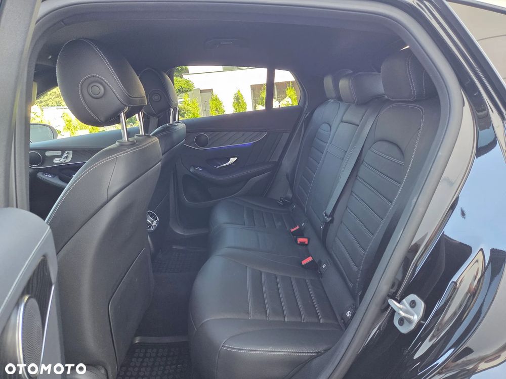Mercedes-Benz GLC 200 4Matic 9G-TRONIC AMG Line Plus - 14
