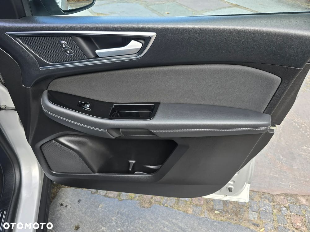 Ford Galaxy 2.0 EcoBlue Titanium - 23