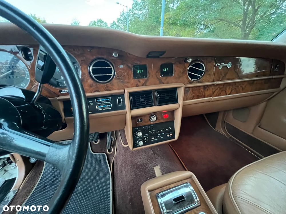 Rolls-Royce Silver Spur - 18