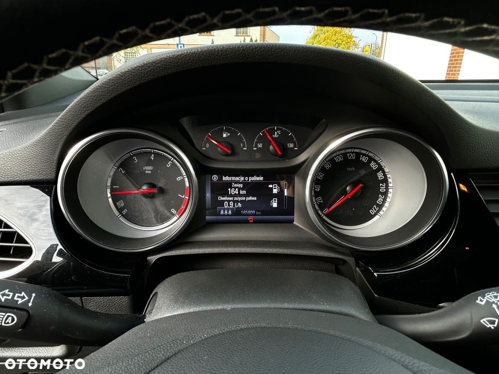 Opel Astra 1.4 T Dynamic S&S - 23
