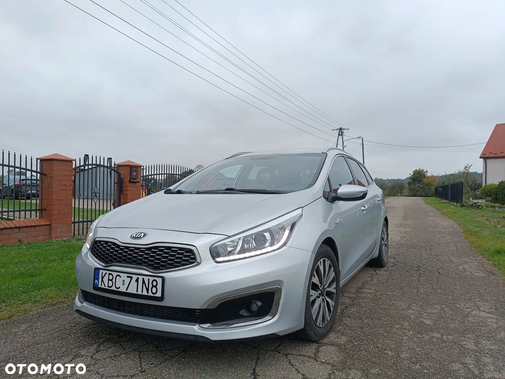 Kia Ceed Cee'd 1.6 GDI L Business Line - 1