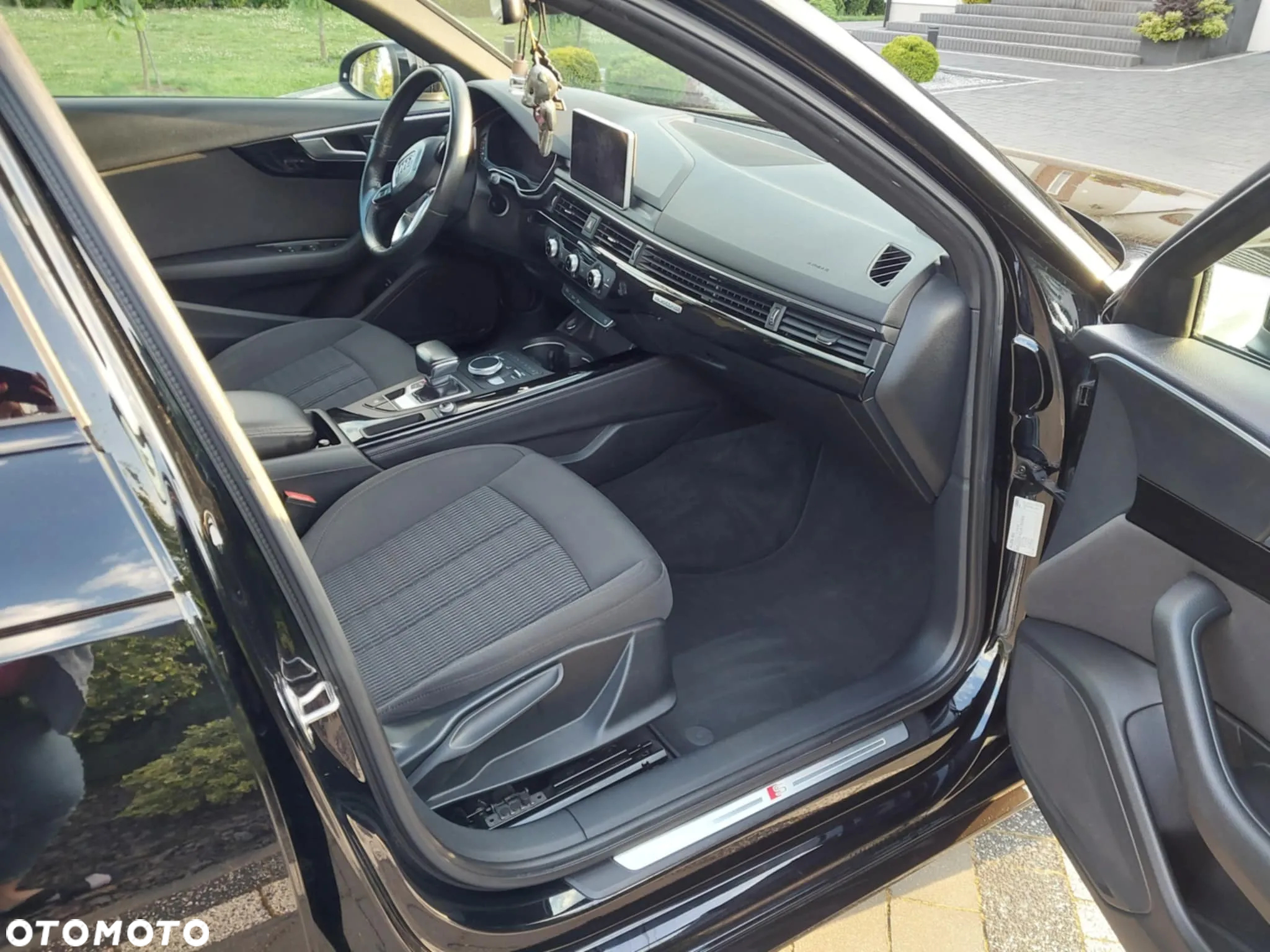 Audi A4 2.0 TDI Quattro Design S tronic - 21