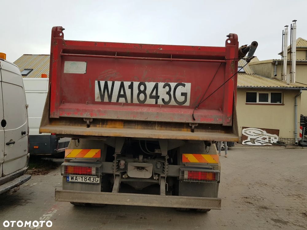 Iveco AD380T - 4