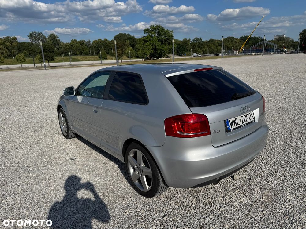 Audi A3 3-drzwiowe 1.6 TDI DPF Ambiente - 8