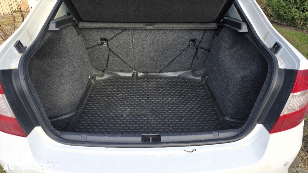 Skoda RAPID 1.6 TDI Ambition - 10