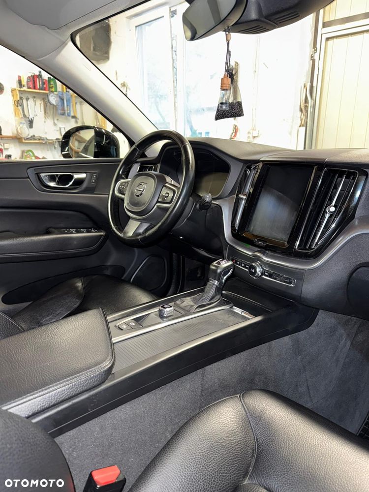 Volvo XC 60 D4 Momentum - 6