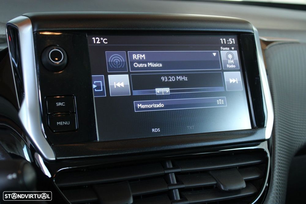 Peugeot 2008 1.2 PureTech Allure - 22