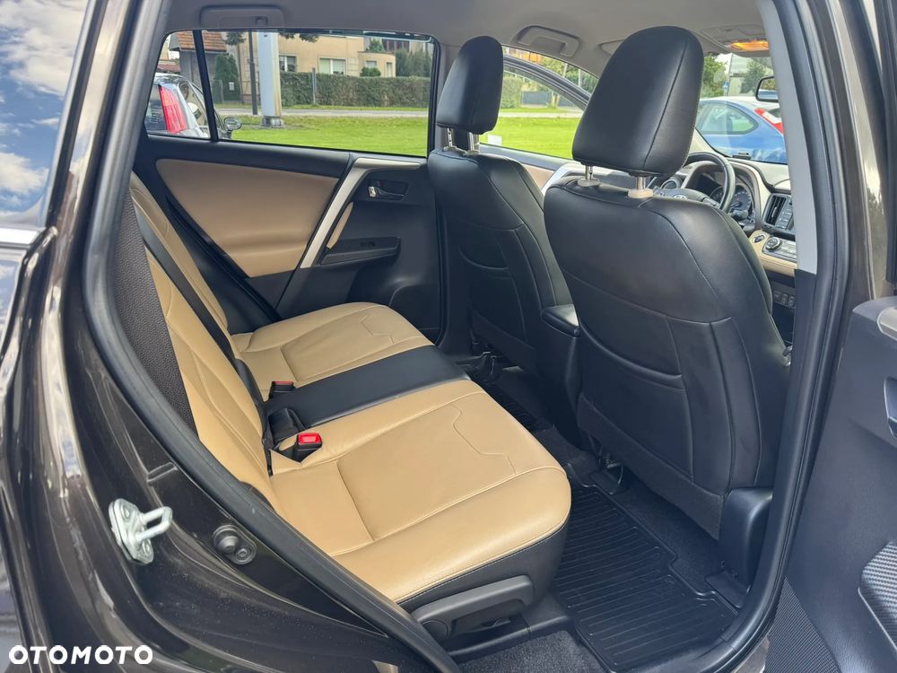 Toyota RAV4 2.0 D-4D Premium 4x2 - 14