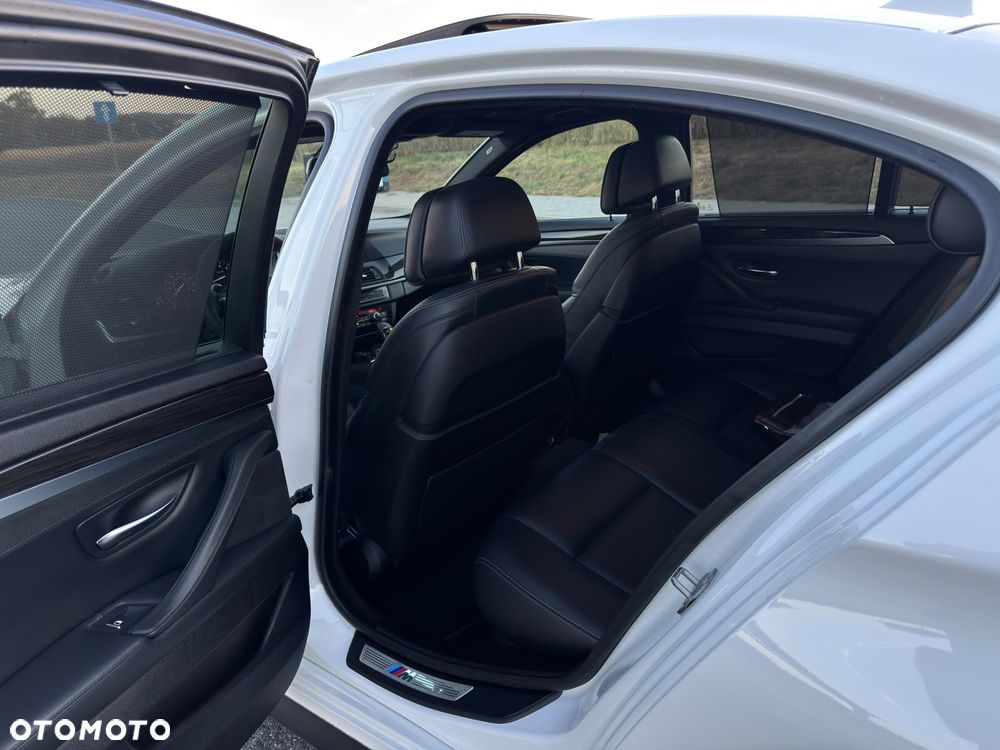 BMW Seria 5 535i Sport-Aut Modern Line - 16