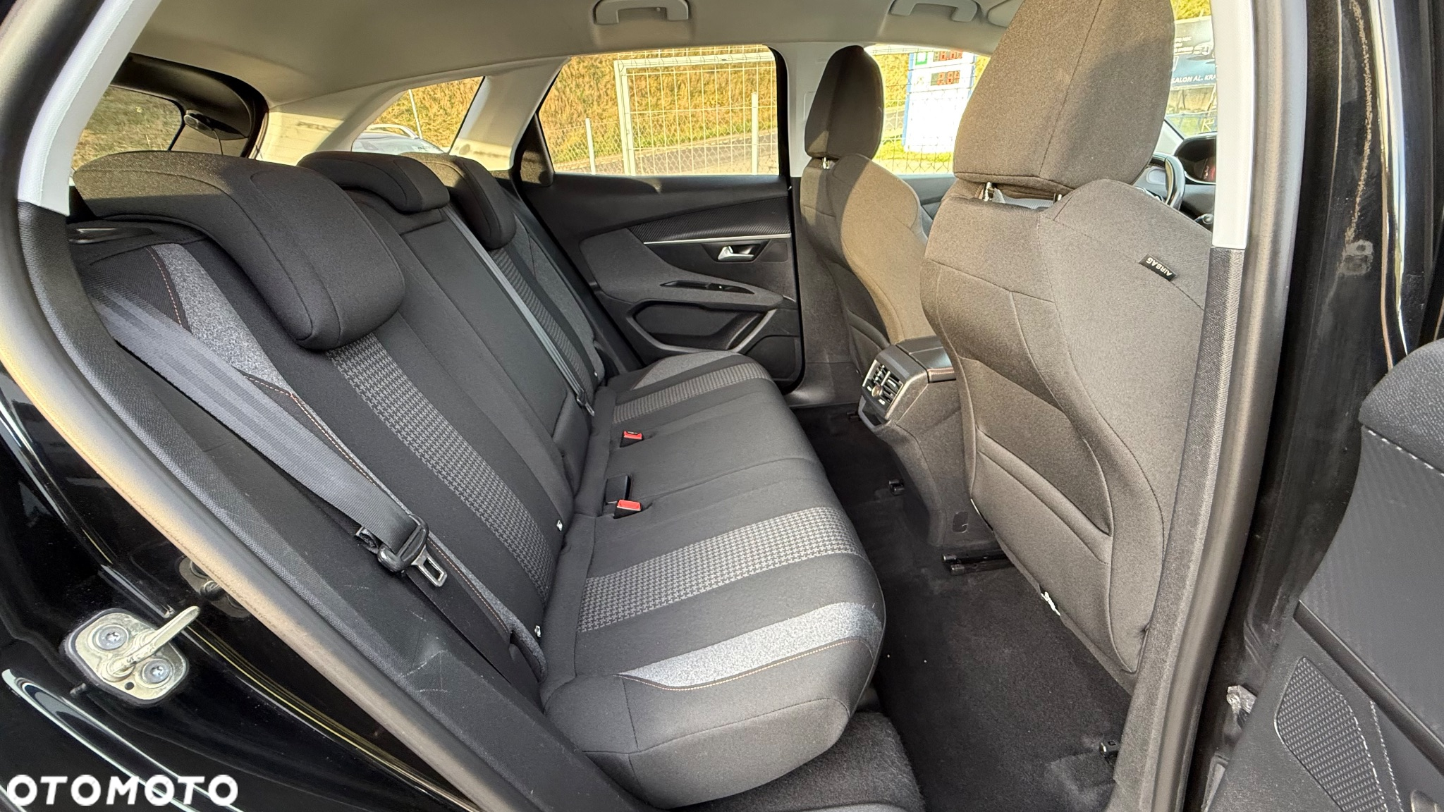 Peugeot 3008 1.6 BlueHDi Active S&S - 21