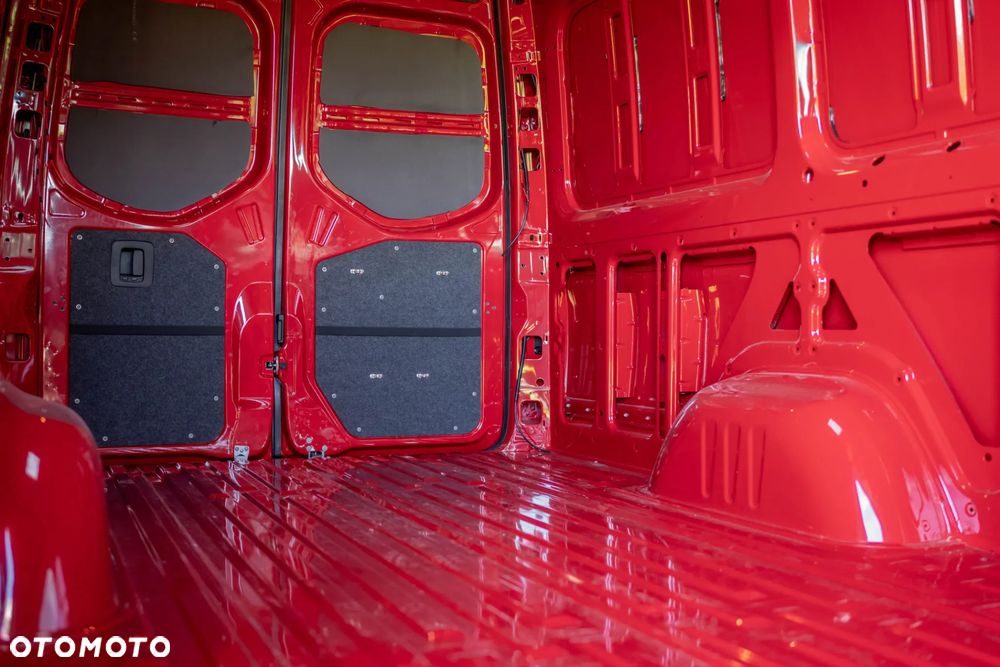 Mercedes-Benz Sprinter - 6