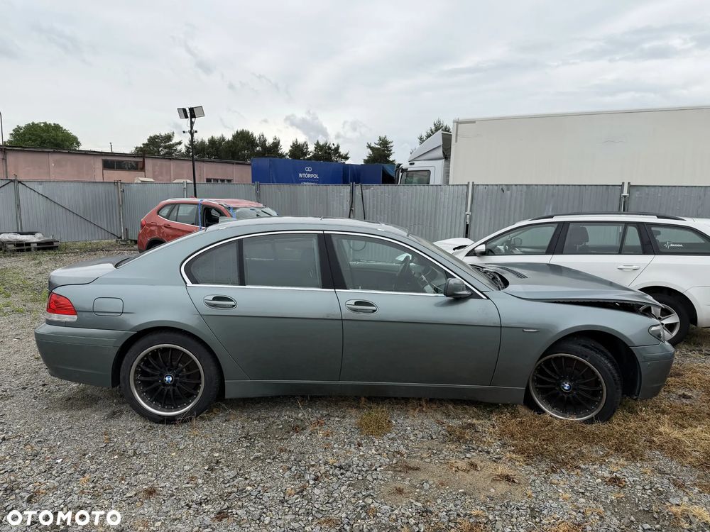 BMW Seria 7 745i - 2