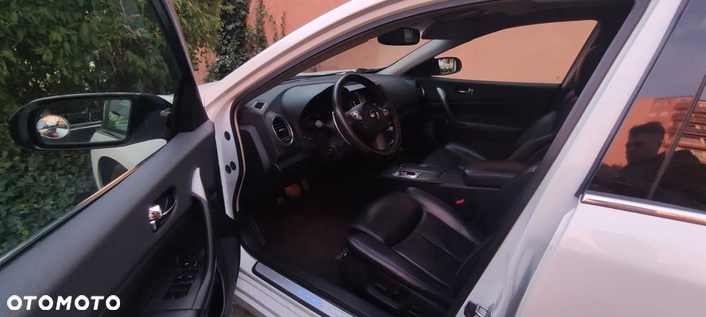 Nissan Maxima 3.5 S - 10