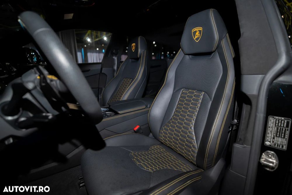 Lamborghini URUS - 21
