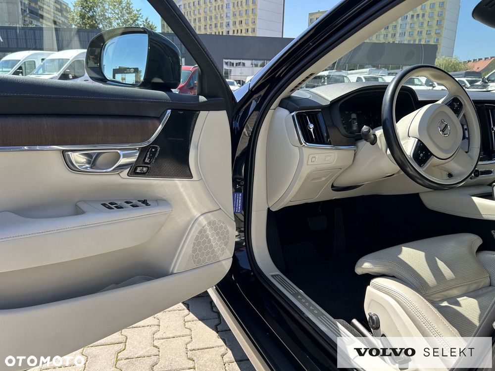 Volvo V90 Cross Country - 10
