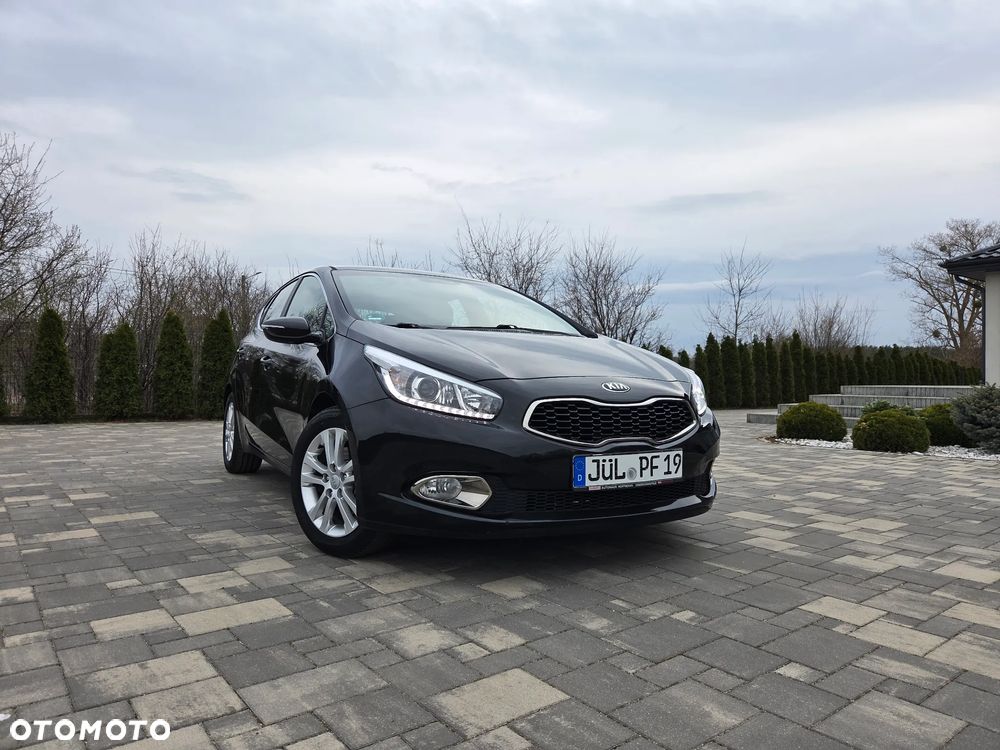 Kia Ceed 1.6 GDI ISG Dream Team Edition - 3