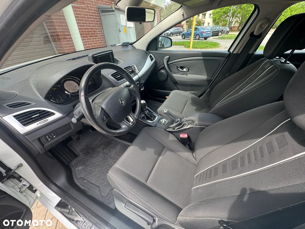 Renault Megane 1.5 dCi Bose - 12