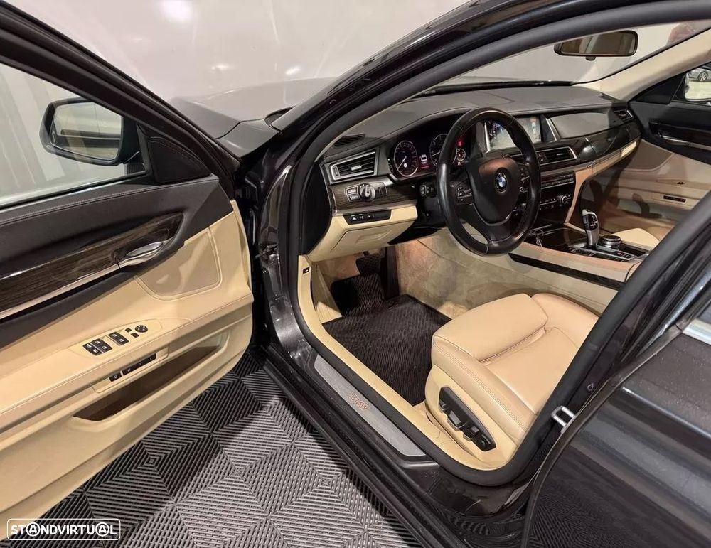 BMW 740 d — fotografia 17