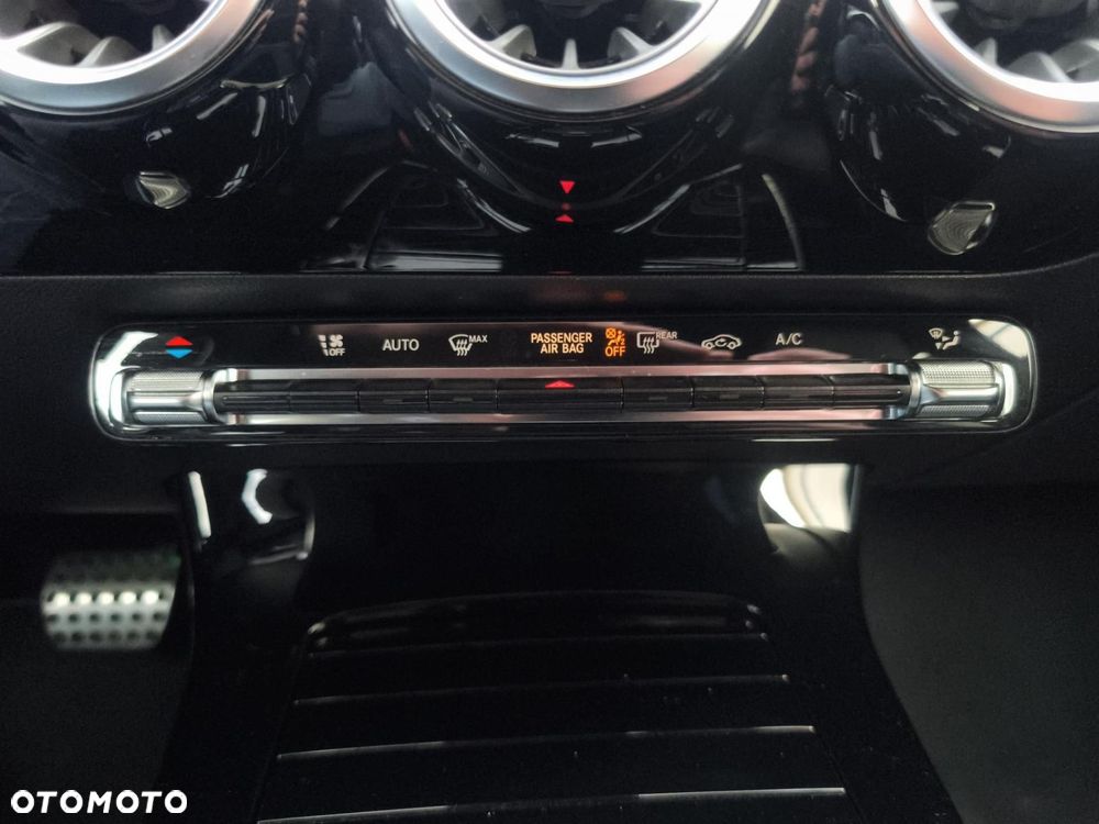 Mercedes-Benz CLA - 19