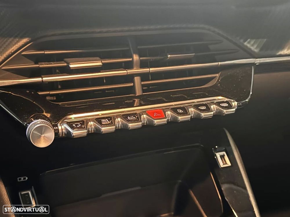 Peugeot 208 1.2 PureTech Active Pack - 24