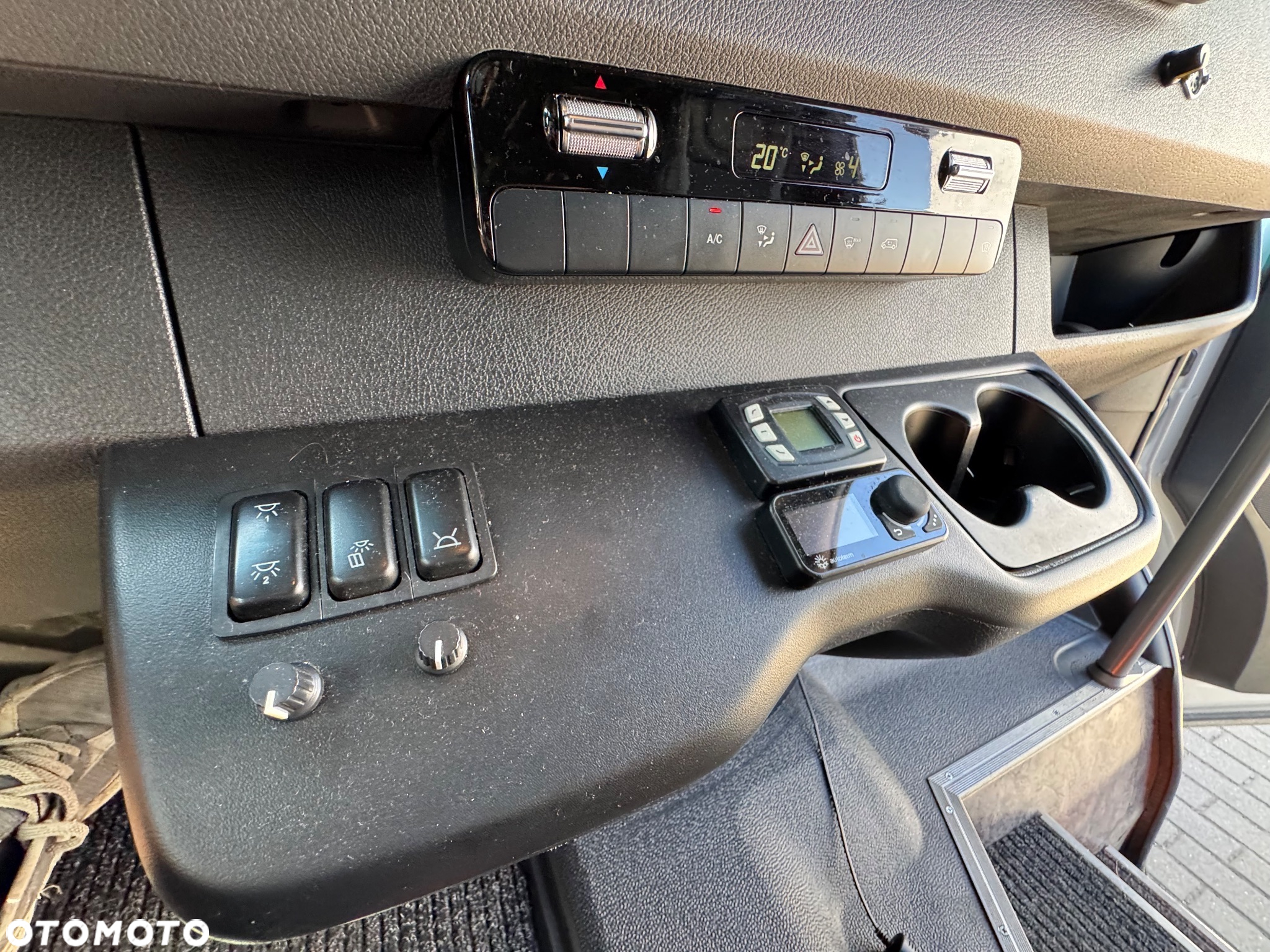 Mercedes-Benz Sprinter 519 - 18