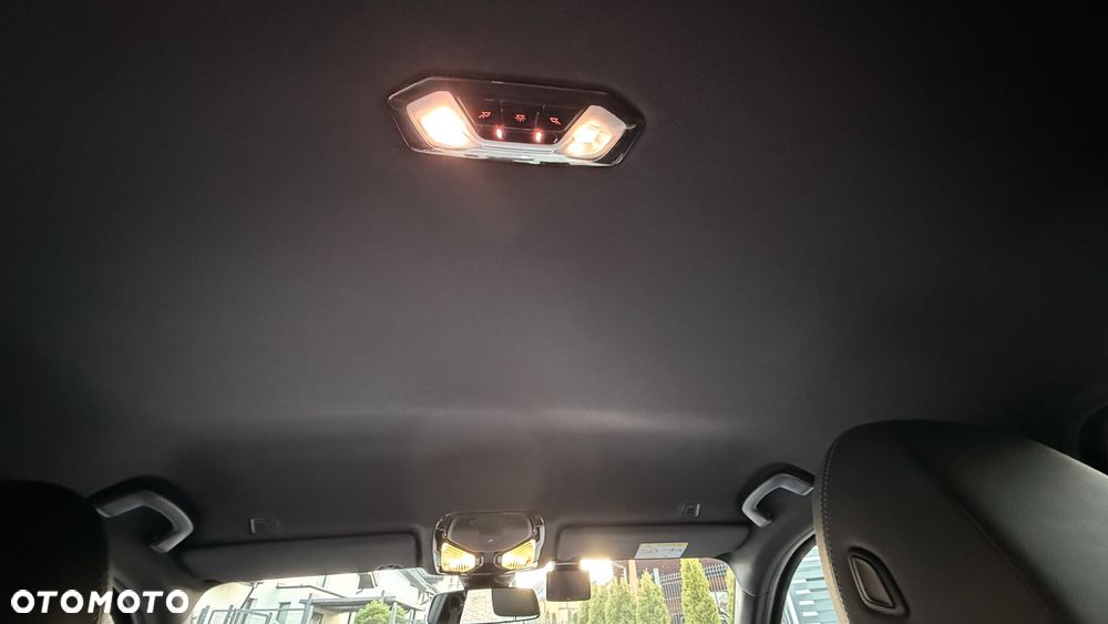 BMW Seria 3 330e xDrive M Sport sport - 22