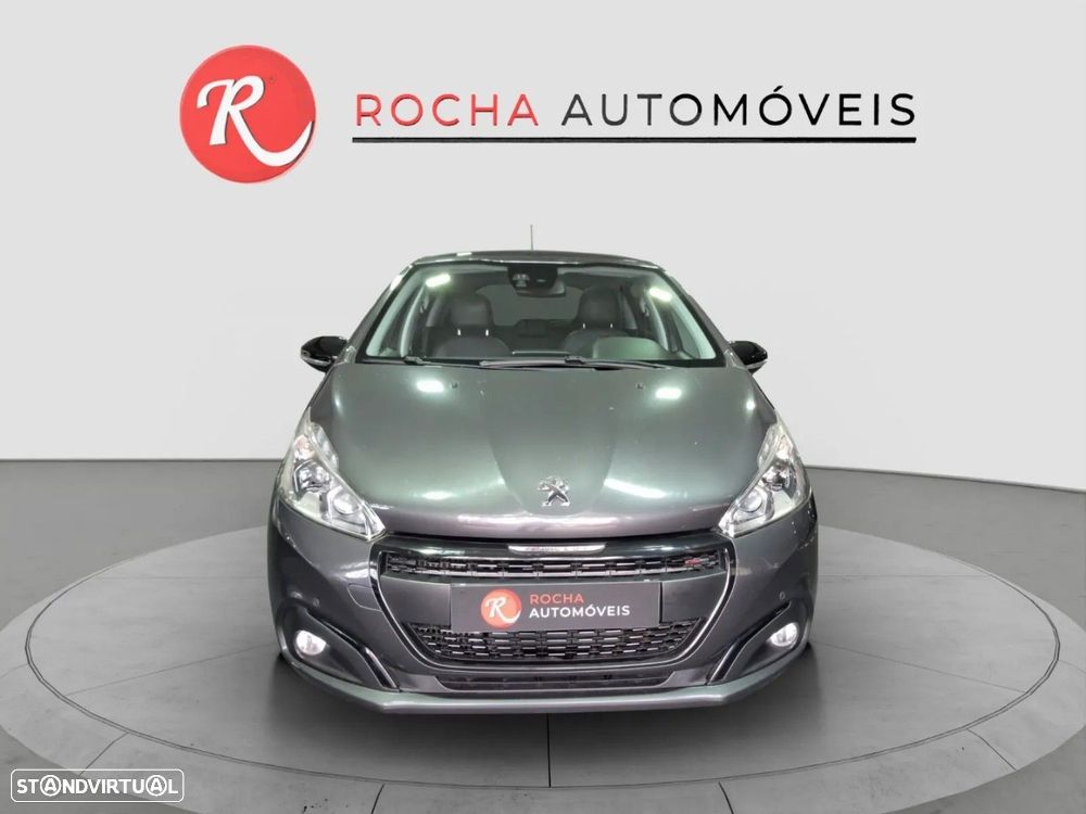 Peugeot 208 2018 photo 2