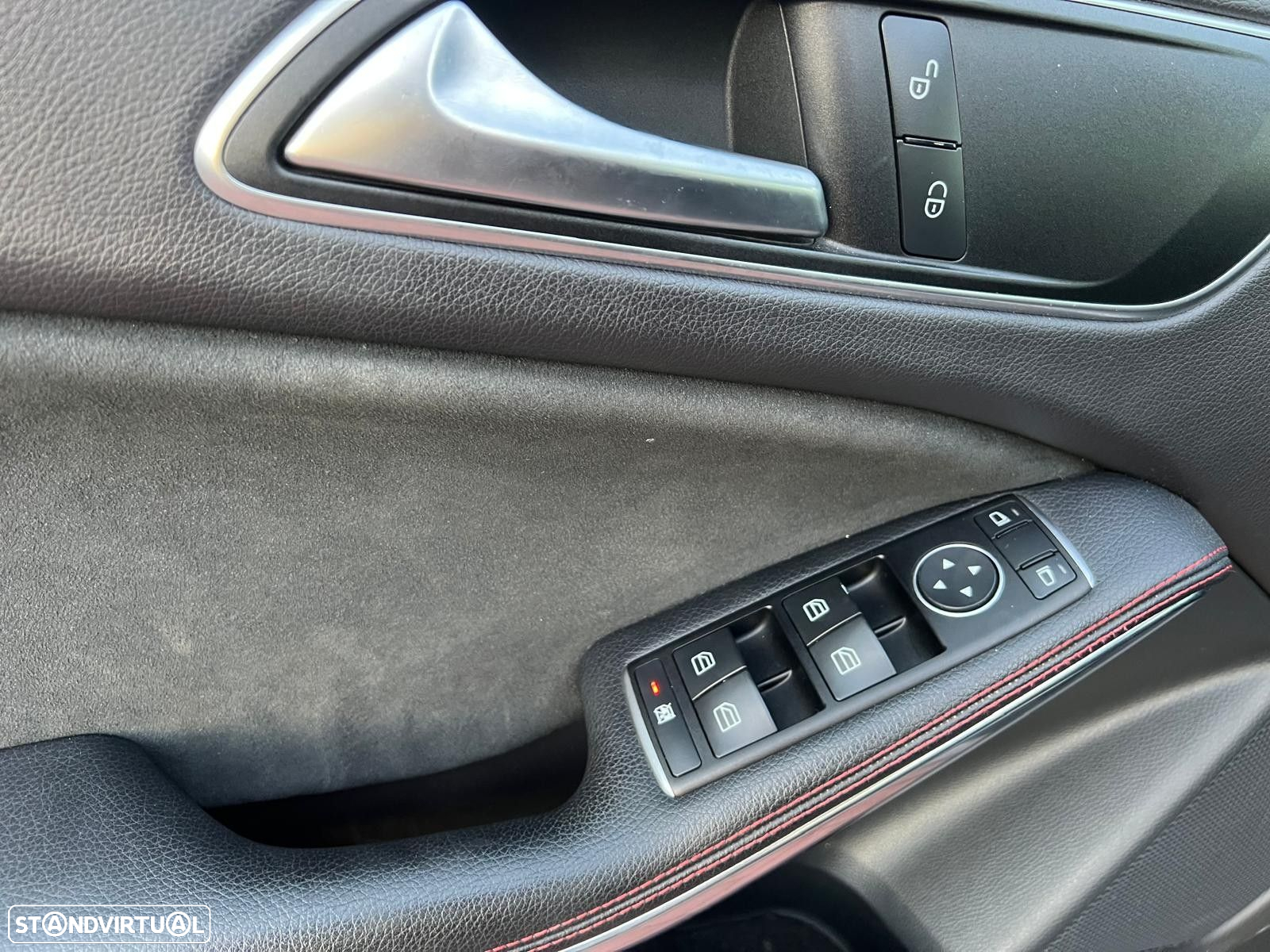 Mercedes-Benz GLA 180 CDi AMG Line - 24