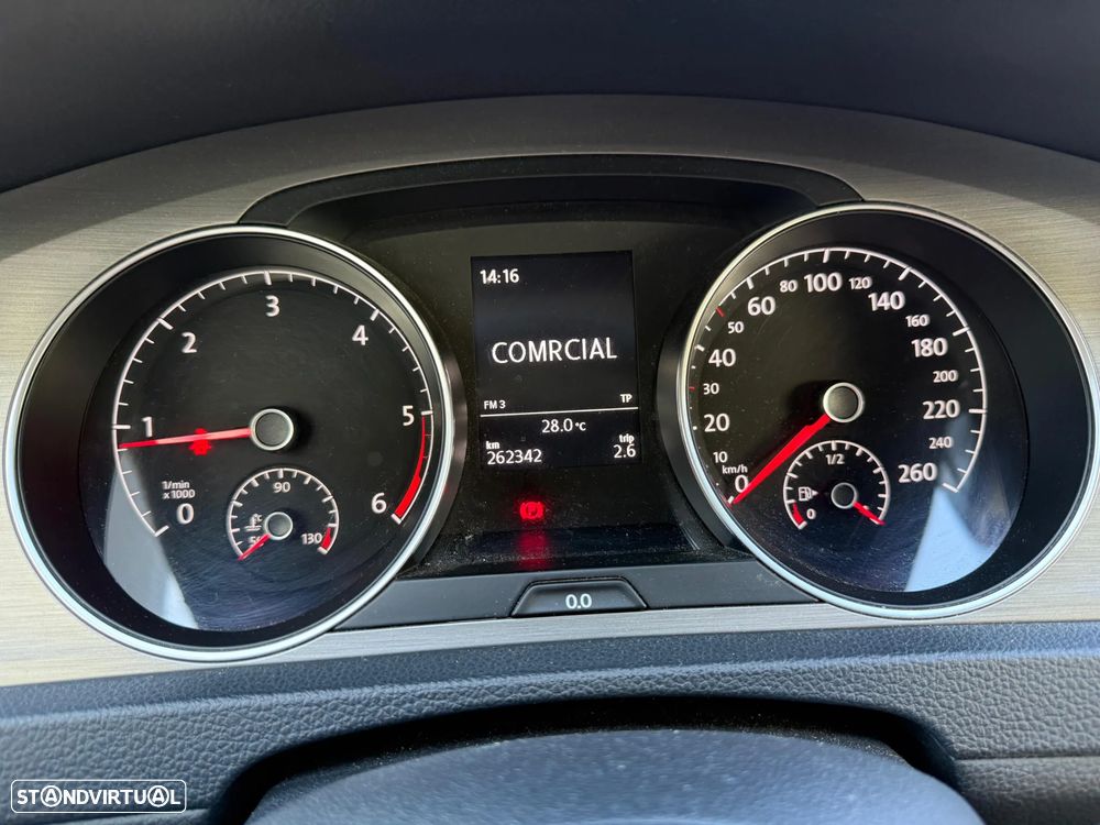 VW Golf 1.6 TDi Trendline BlueMotion - 22