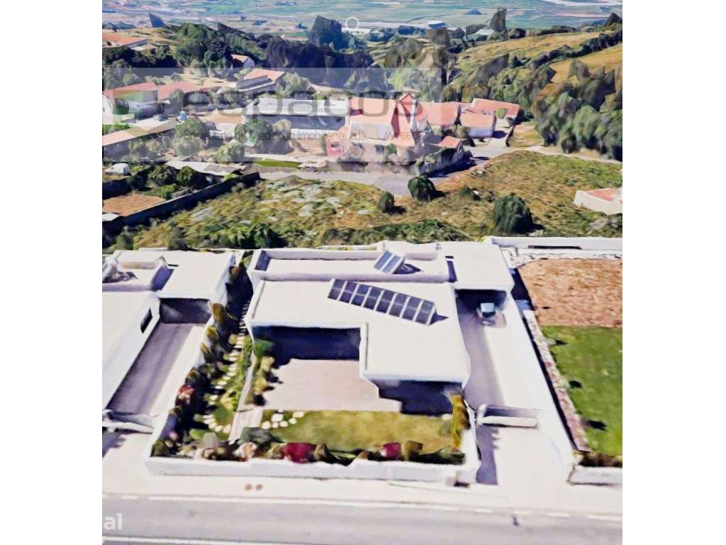 Moradia independente em Sintra - Grande imagem: 2/3