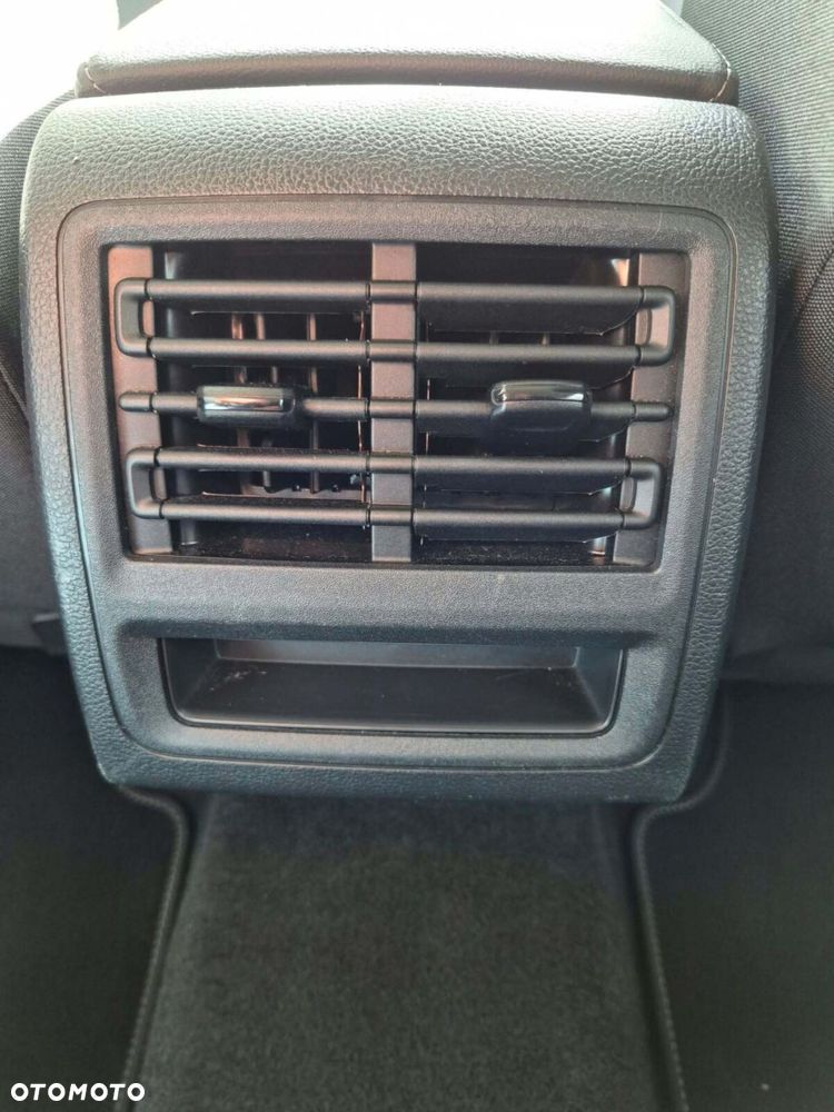 Volkswagen Golf Variant - 26