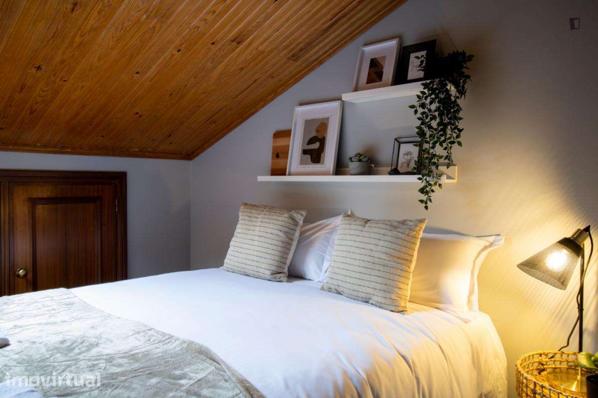 Quarto - localizado em  Coimbra - Grande imagem: 2/32