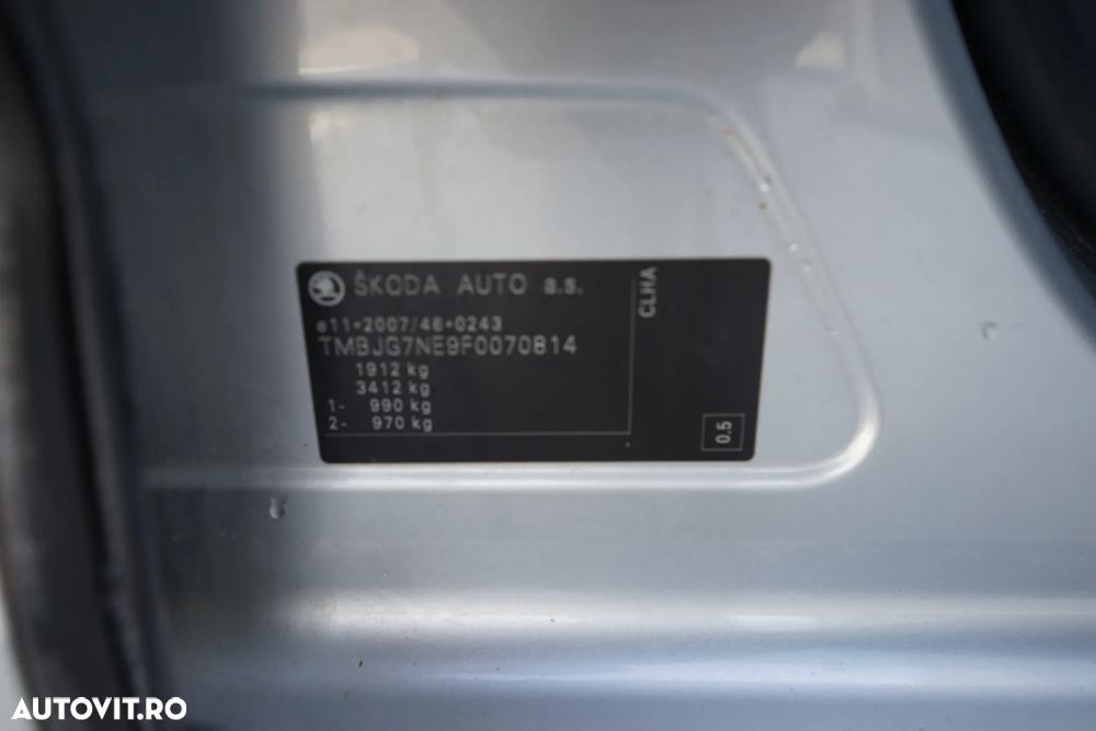 Skoda Octavia 2.0 TDI AMBITION DSG - 10