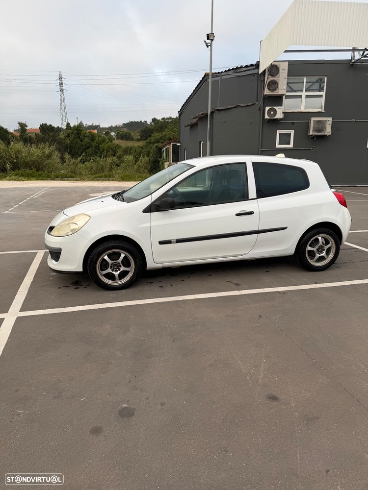 Renault Clio 1.5 dCi Confort - 5