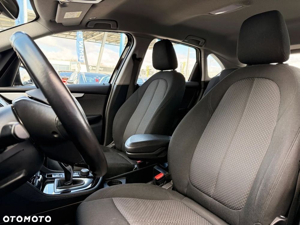 BMW Seria 2 218d - 19