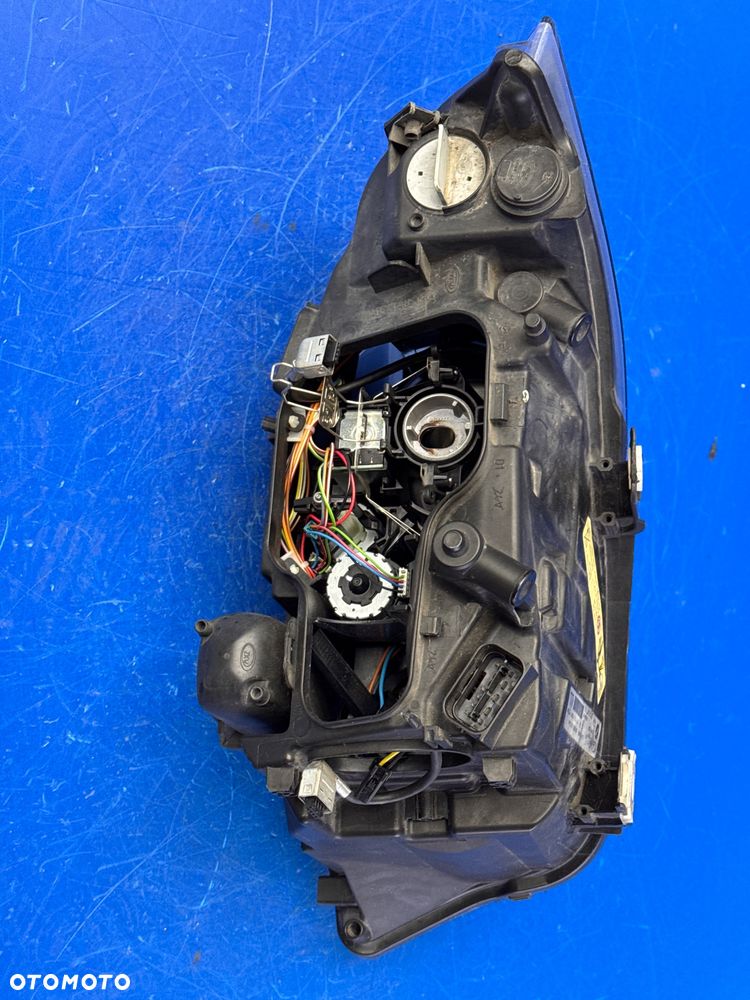 LEWY BI XENON DYNAMIC BMW E90 E91 EUROPA - 8