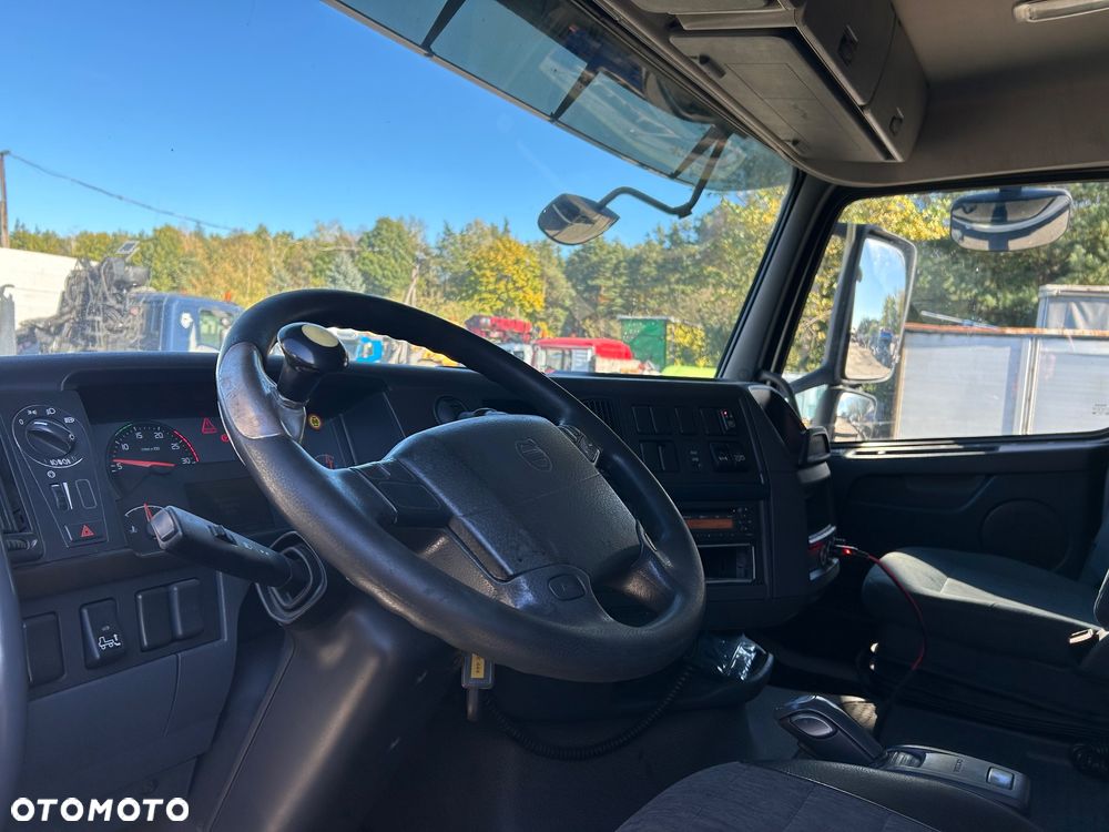 Volvo FH 6x2 2014r HDs dźwig PALFINGER 33002 budowlany do kontenerów - 13