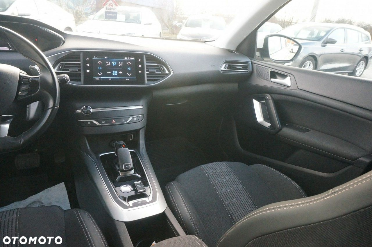 Peugeot 308 1.5 BlueHDi Allure Pack S&S EAT8 - 16