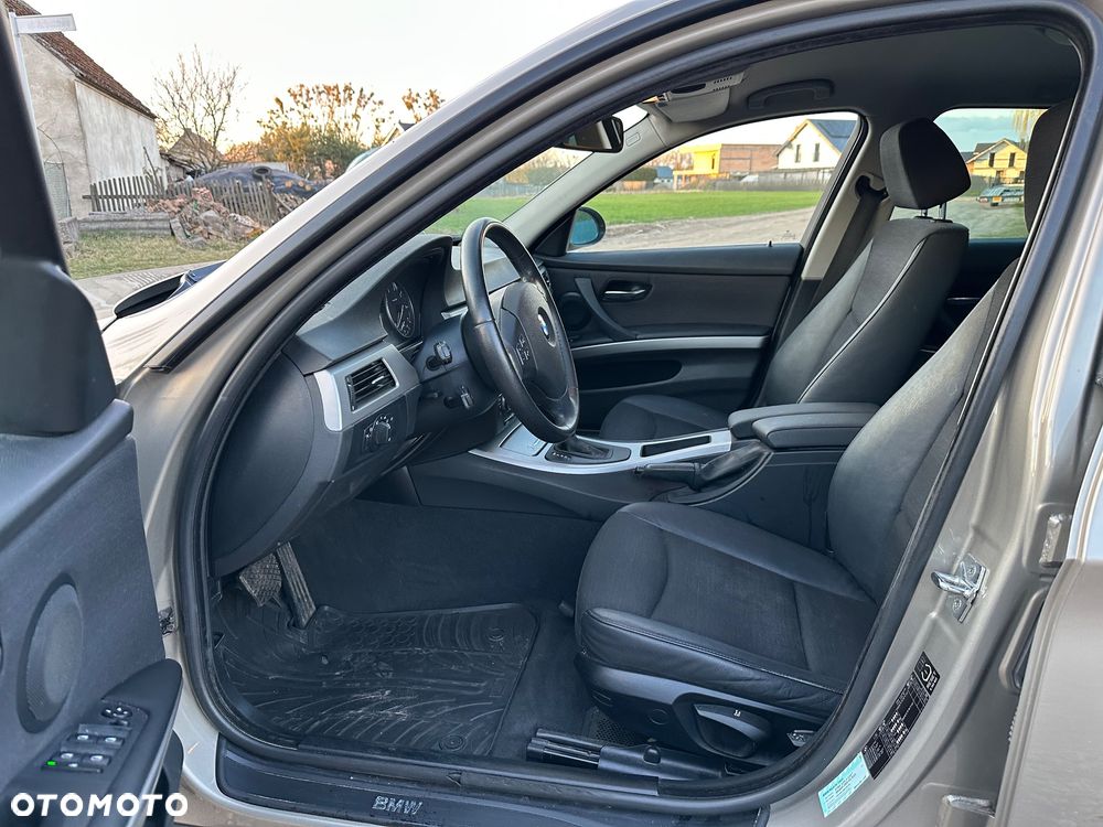 BMW Seria 3 318i Edition Lifestyle - 11