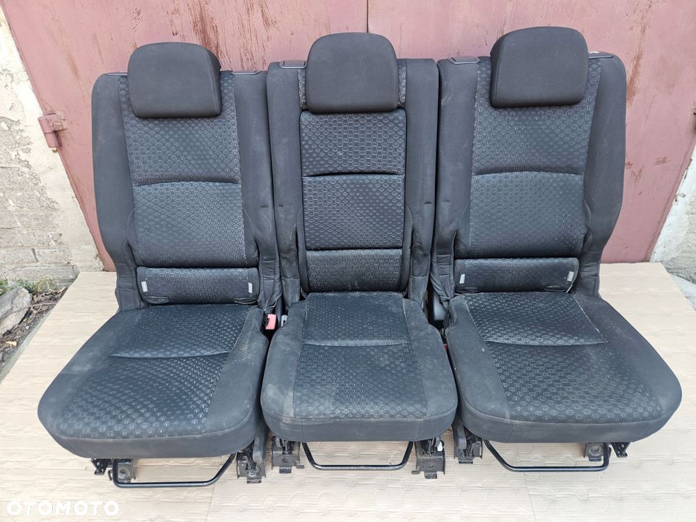 toyota verso 09-17 fotele tył pasy śruby - 1