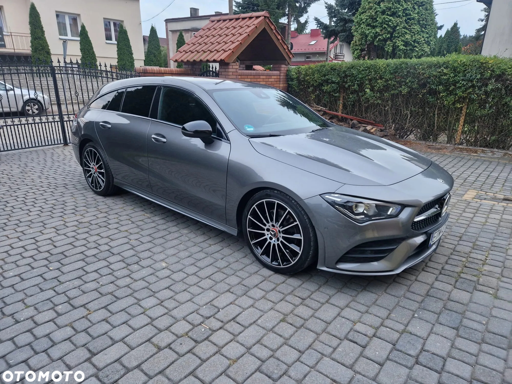 Mercedes-Benz CLA 220 Shooting Brake 7G-DCT AMG Line - 2