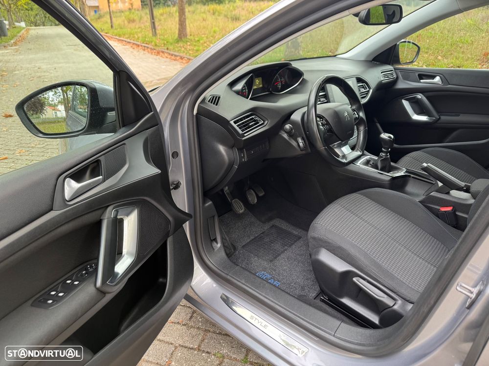 Peugeot 308 SW 1.5 BlueHDi Style - 21